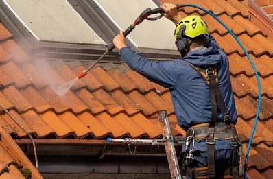 Démoussage et hydrofuge de toiture à Trébeurden